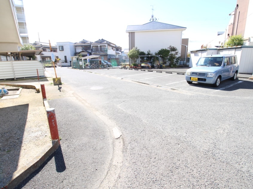 駐車場 ビレッジハウス旭３号棟