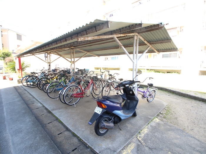駐輪場 ビレッジハウス旭３号棟