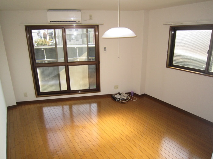 居室 サチハイツ