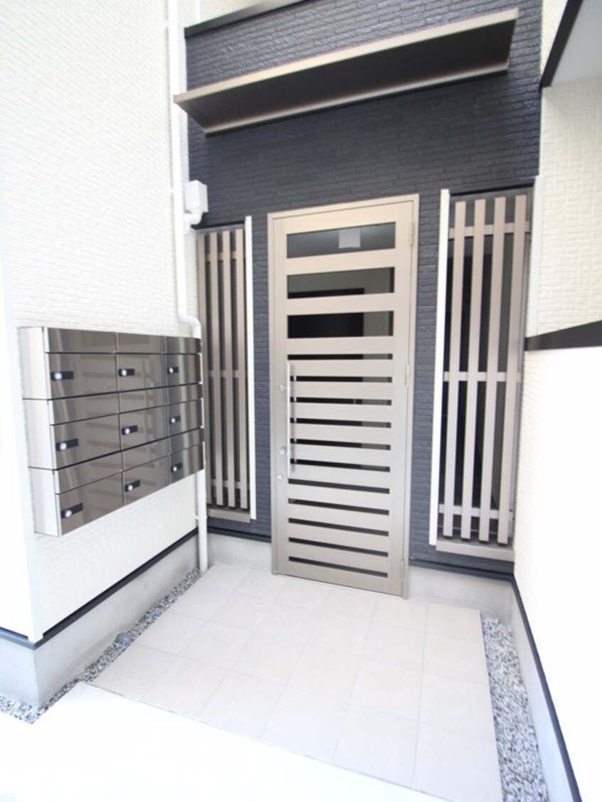 エントランス部分 F asecia REVE