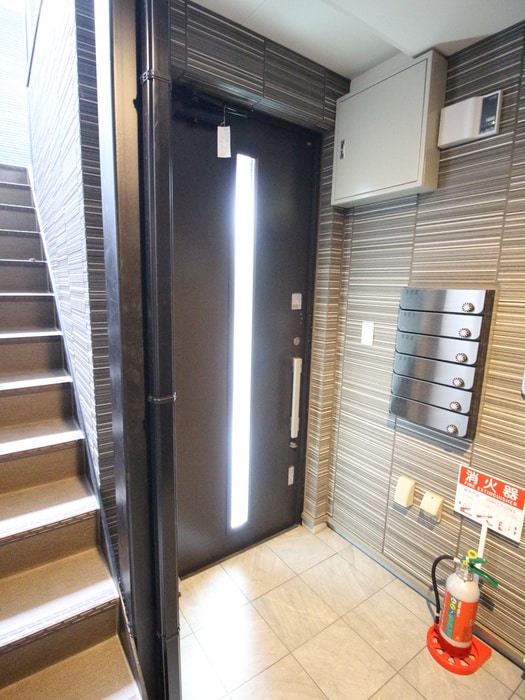 エントランス部分 ｻｲﾌﾟﾚｽ加美Ⅱ