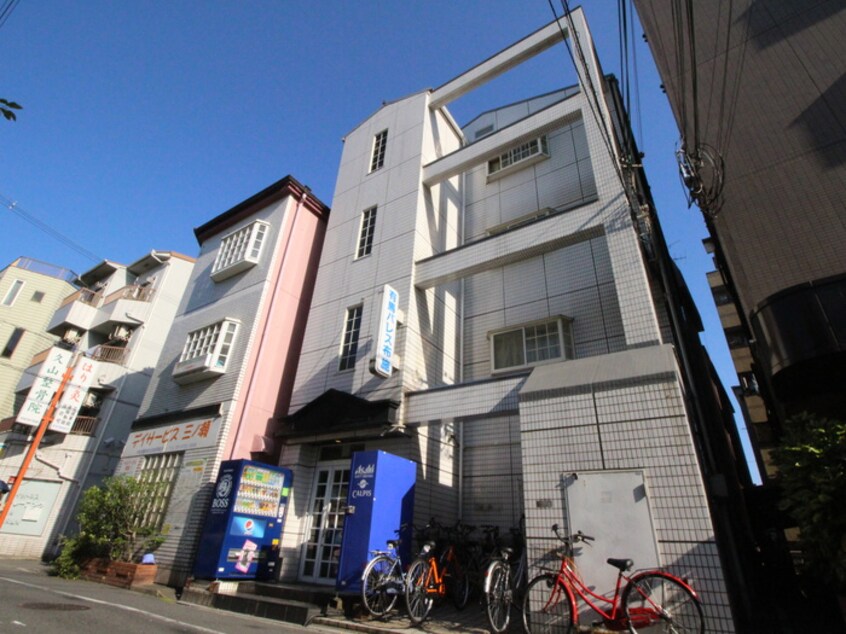 エントランス部分 有馬パレス布施