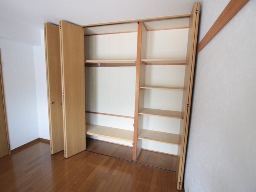 収納 ゴールデンガーデン岩倉