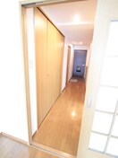 廊下 ゴールデンガーデン岩倉