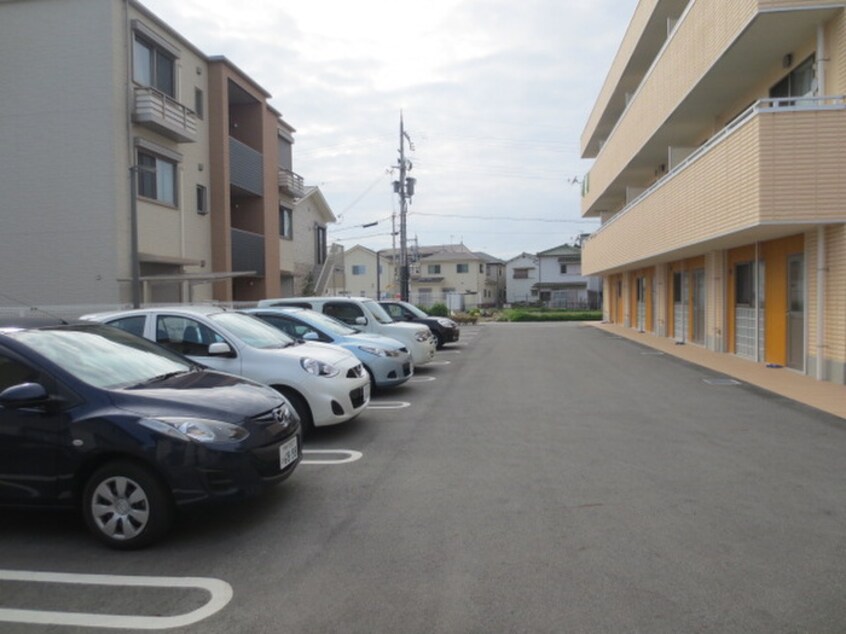 駐車場 マンション　リモ－ネ