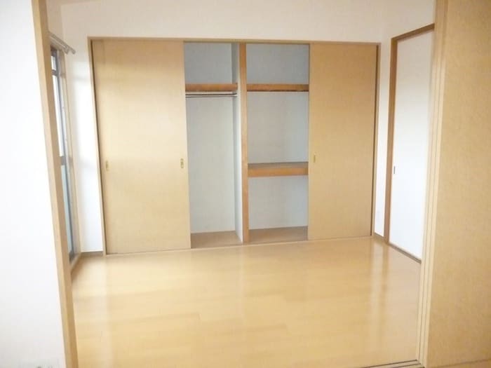 収納 ヴェルテ忍ヶ丘Ⅱ番館