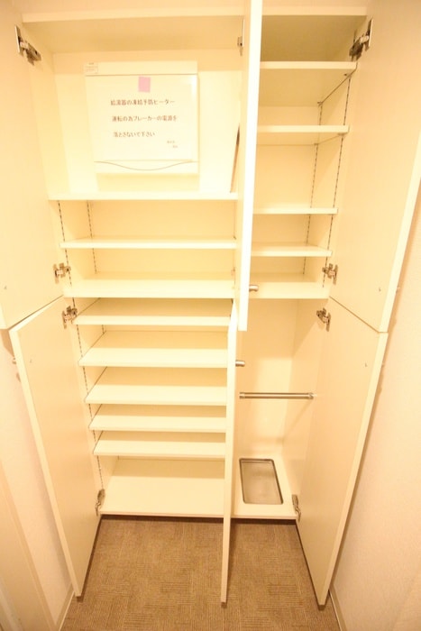 靴箱 コモド御所南