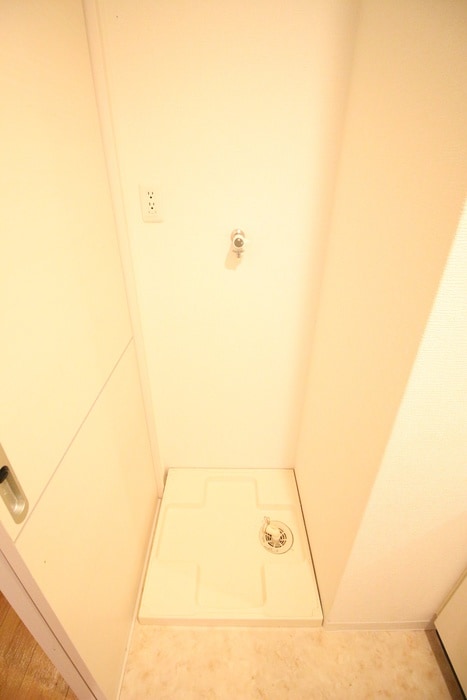 洗濯機置場 コモド御所南