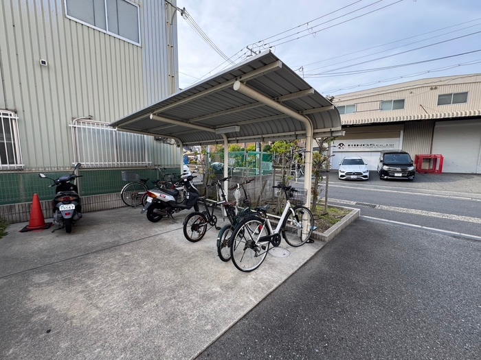 駐輪場 グランシ－ル南寺方