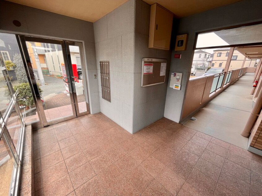 エントランス部分 アップルロ－ド