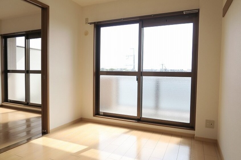 居室 アップルロ－ド