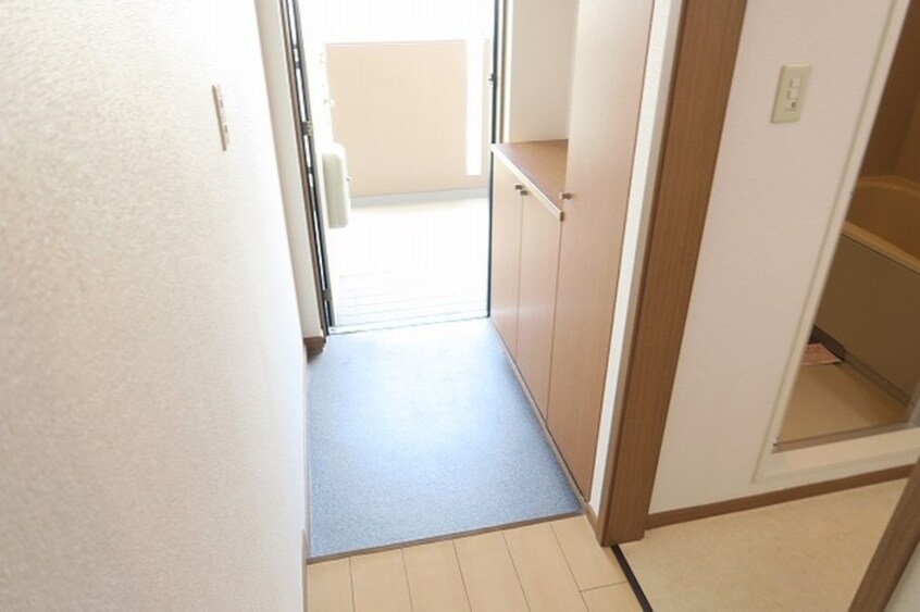 玄関 アップルロ－ド