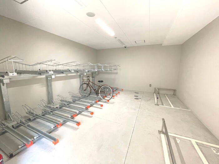 駐輪場 エル・セレーノ新大阪北