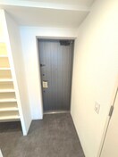 玄関 エル・セレーノ新大阪北