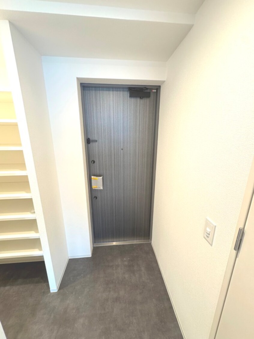 玄関 エル・セレーノ新大阪北