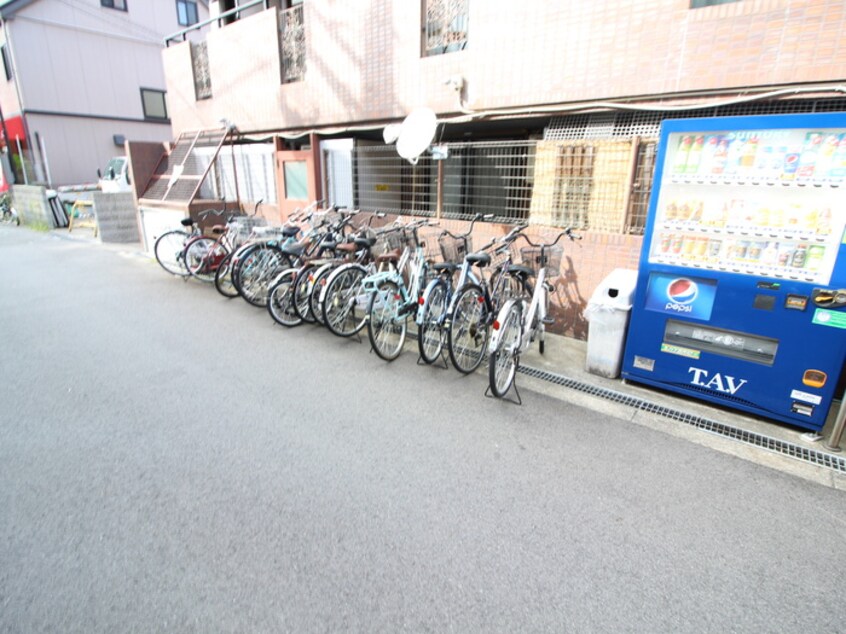 駐輪場 シャトー京橋