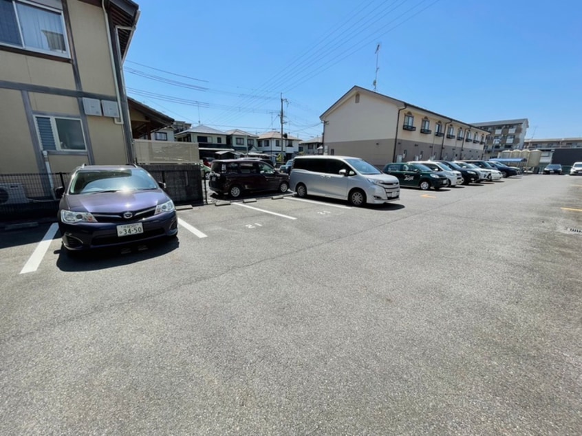 駐車場 フォルクス淡海