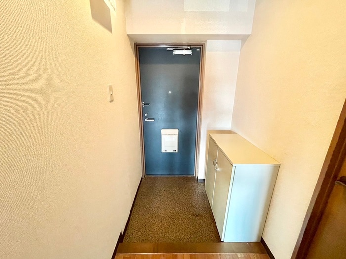 玄関 フォルクス淡海