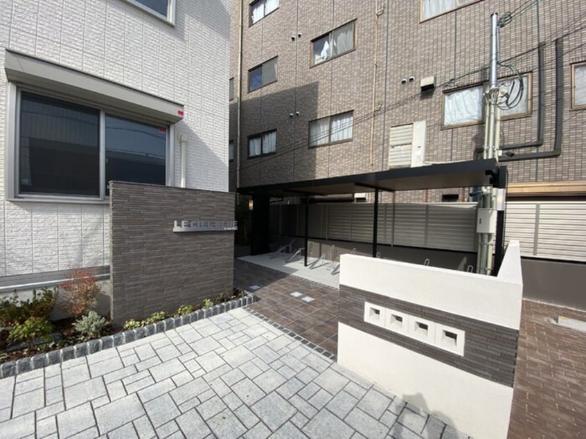 エントランス部分 ＬＥ　ＣＩＥＬ　ＢＬＥＵ