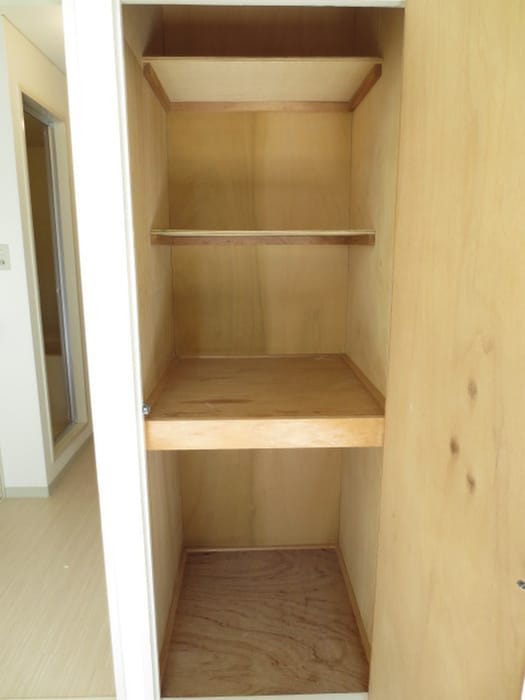 収納 サンライフ鶴見