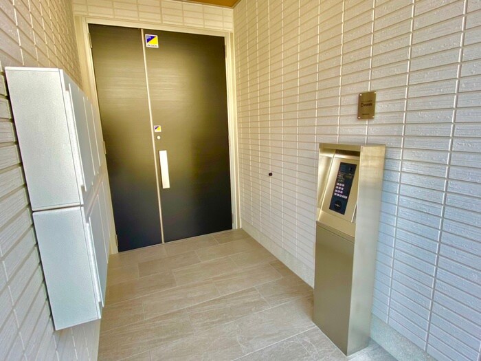 エントランス部分 ラフィーネ　クローバーⅡ