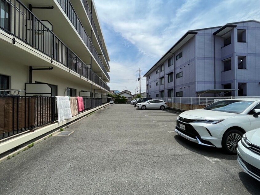 駐車場 ライフ１８