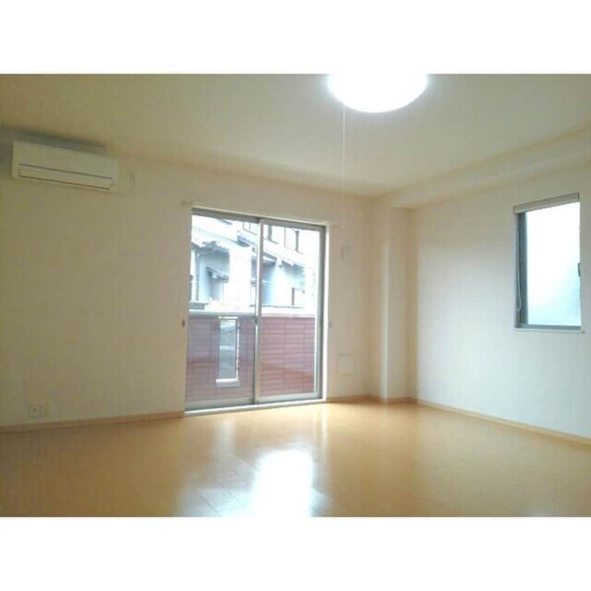 居室 ハイツ赤坂