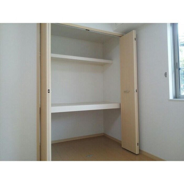 収納 ハイツ赤坂