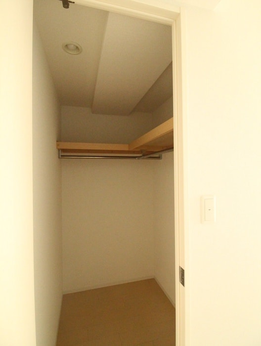 収納 セレニテ神戸元町