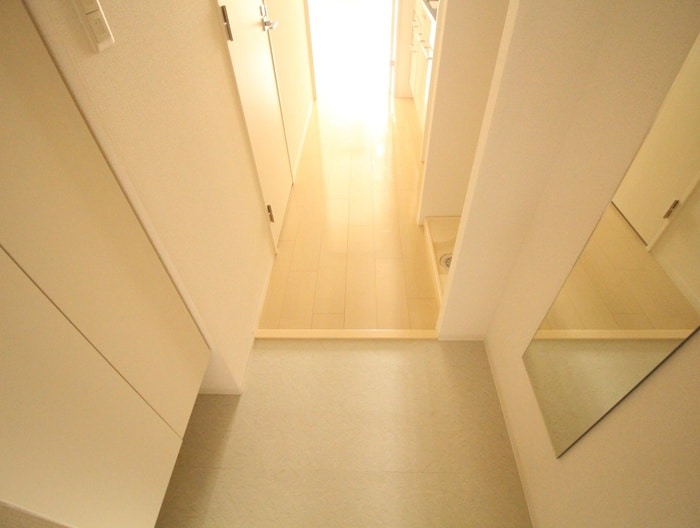 玄関 セレニテ神戸元町