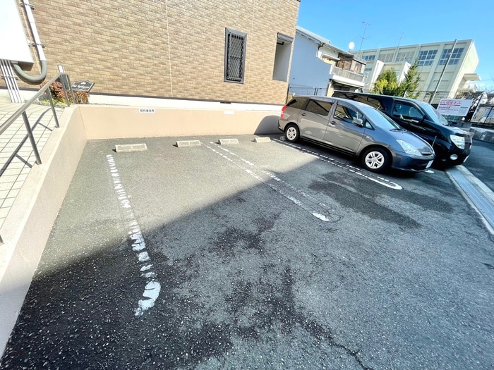 駐車場 オーク帝塚山