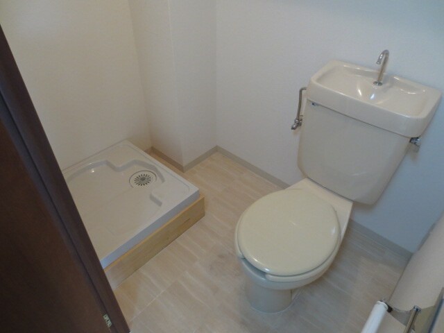 トイレ クリスタル長居