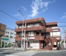 中ビルの外観