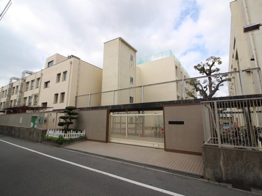 春日出小学校(小学校)まで600m アートレジデンス春日出南