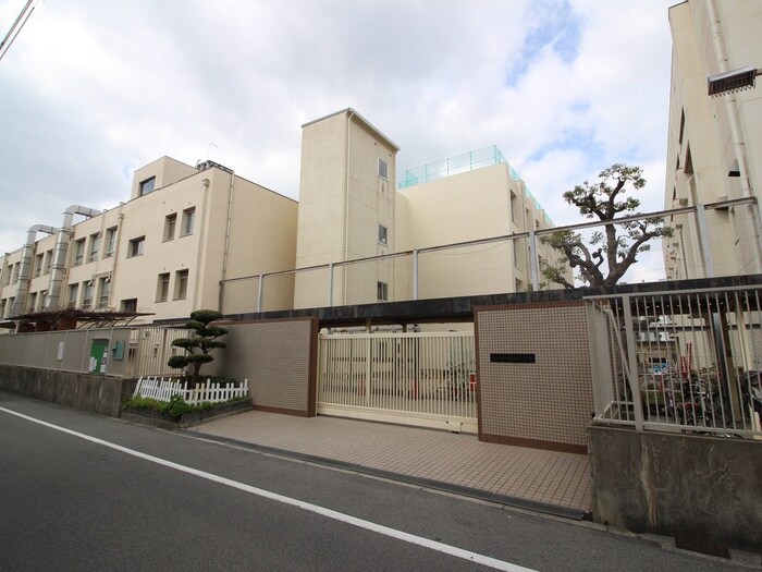 春日出小学校(小学校)まで600m アートレジデンス春日出南