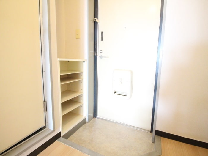 玄関 アミュージア・91