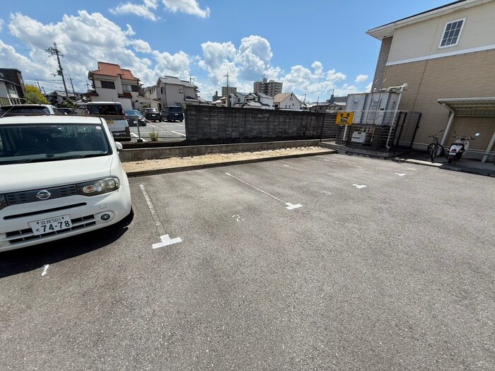 駐車場 カ－サアザレア