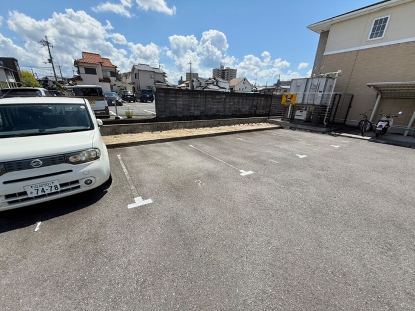 駐車場 カ－サアザレア