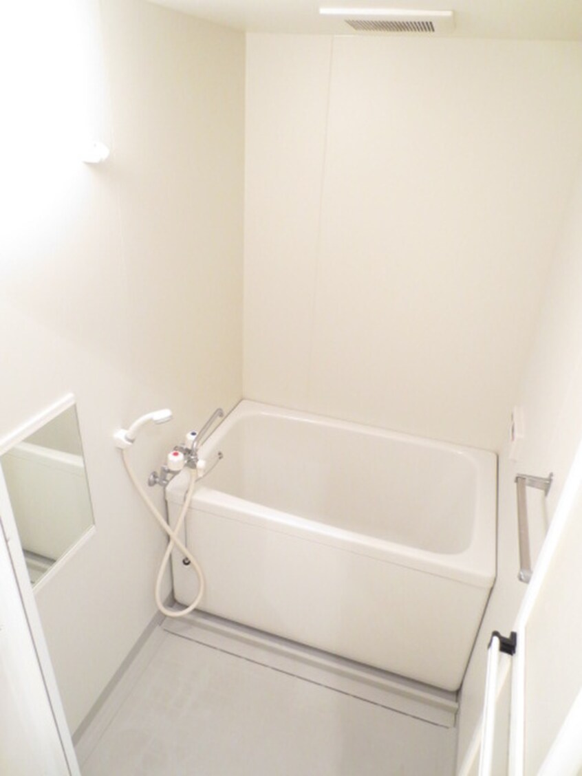 バス／シャワールーム等 カ－サアザレア