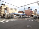 ローソン長居二丁目店(コンビニ)まで400m エンブレム長居