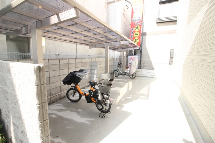 駐輪場 ル・レクチェ