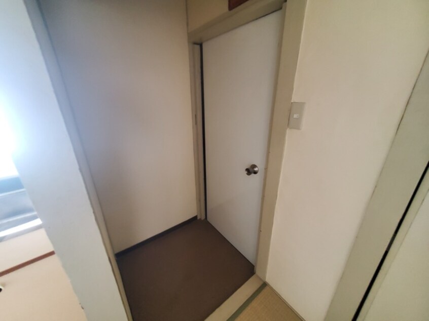 玄関 ミズイロハイツ