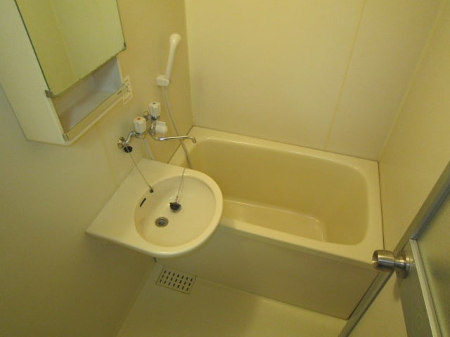 バス／シャワールーム等 日生ビル