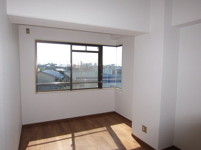 居室 みかさビル