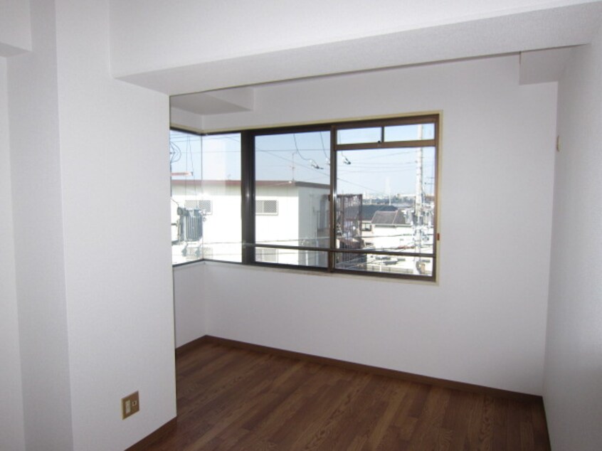 居室 みかさビル