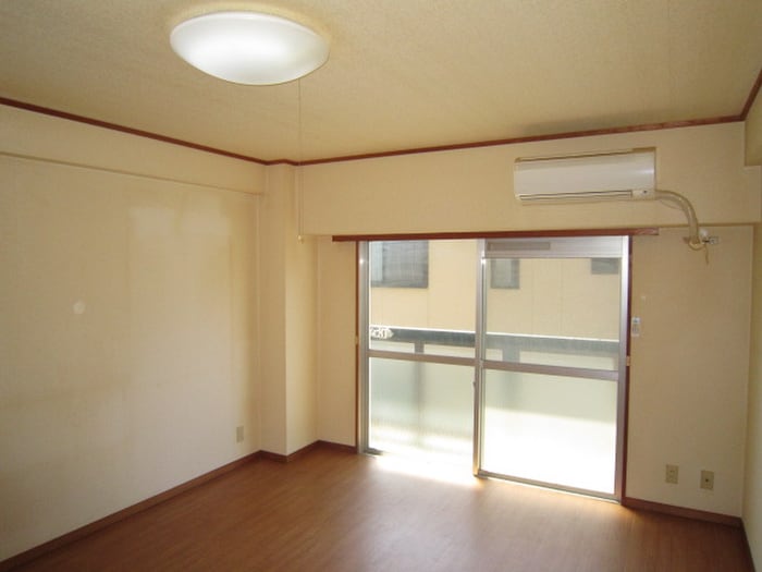 居室 ファミール西舞子