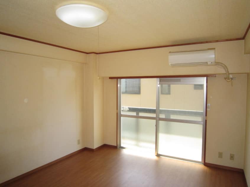 居室 ファミール西舞子