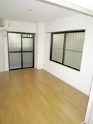 室内からの展望 ﾀﾞﾝﾃﾞｨ-・ｱﾐ-