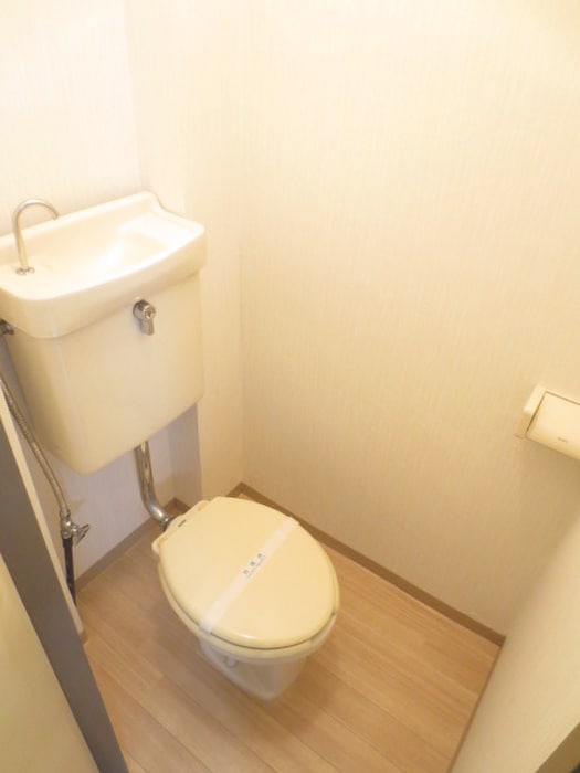 トイレ ブーゲンビリア