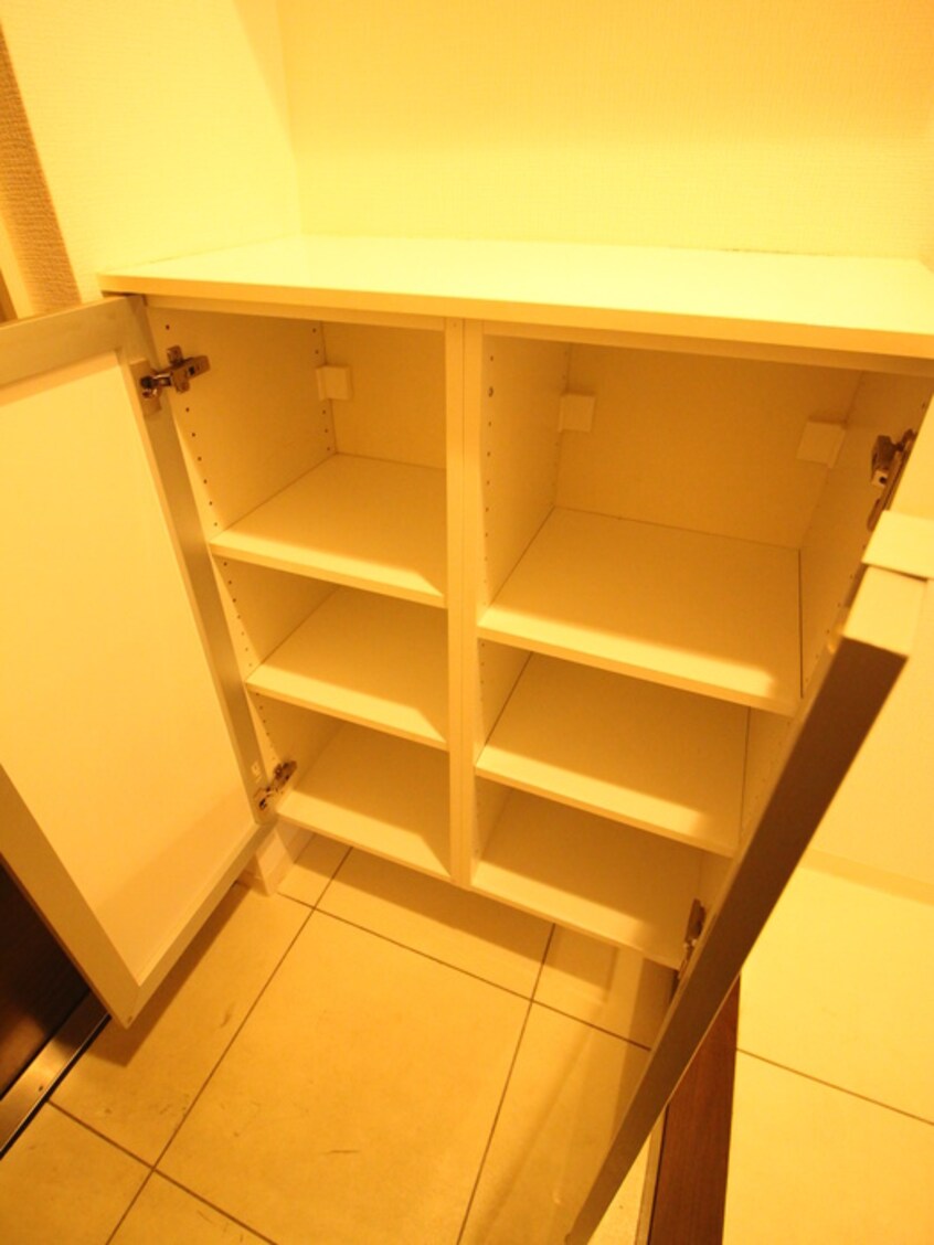 靴箱 平和ハイツ